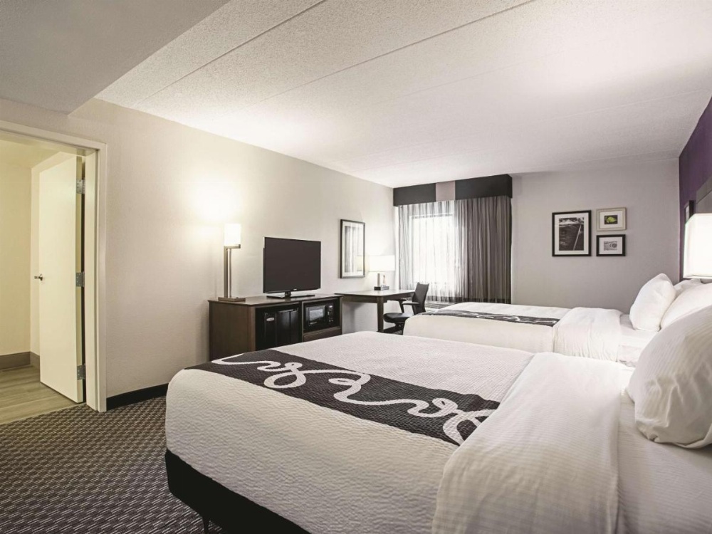 La Quinta Inn & Suites by Wyndham Baltimore N/White Marsh Image 21