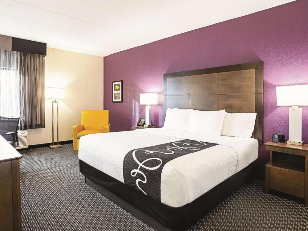 La Quinta Inn & Suites by Wyndham Baltimore N/White Marsh Image 37